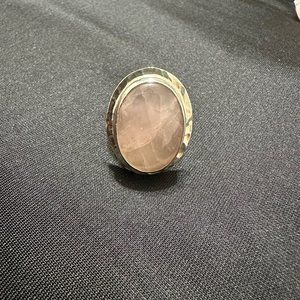 925 Mexico Hammered Sterling Rose Quartz Ring (approx. size 11.5)